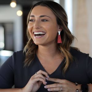 Meet your Posher, Brenna